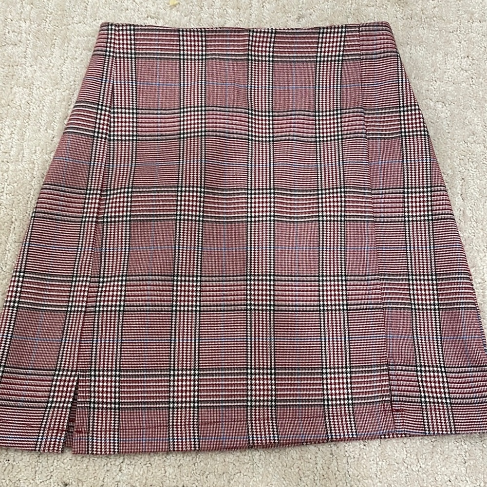 brandy melville cara skirt